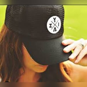 ZYIA Black Mesh Cap